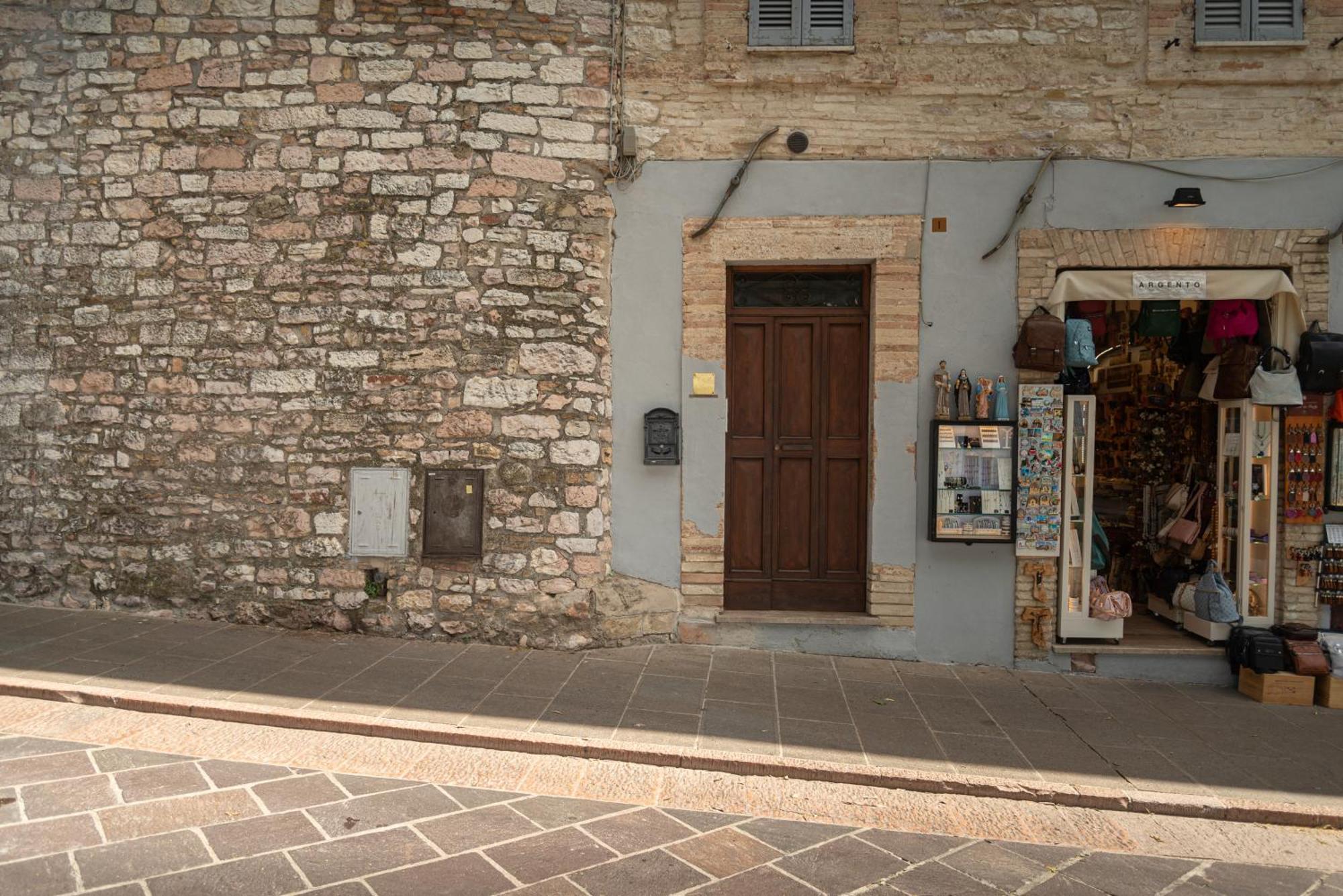 B&B Il Chiostro Assisi Eksteriør billede